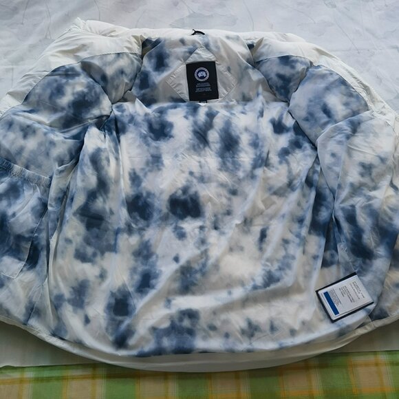 Canada Goose White Vest Jacket - Picture 10 of 10